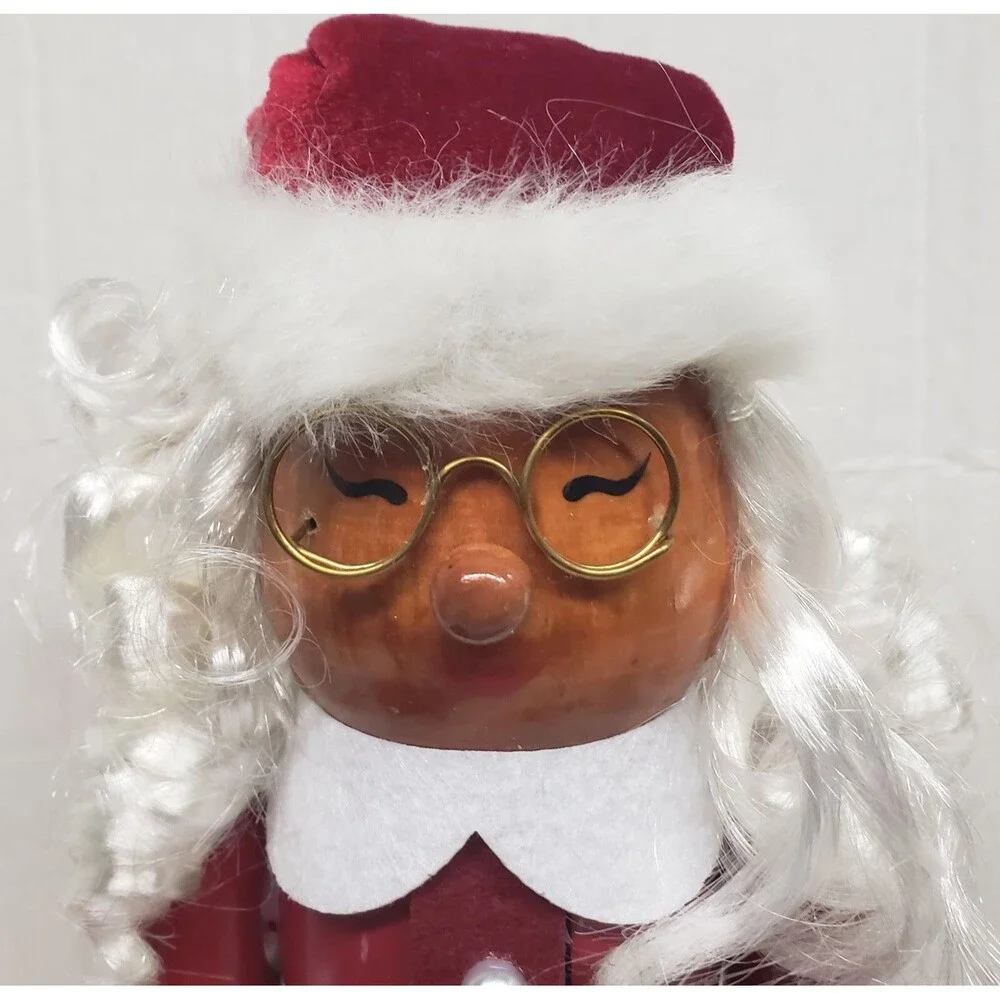 Wooden Christmas Nutcracker,14